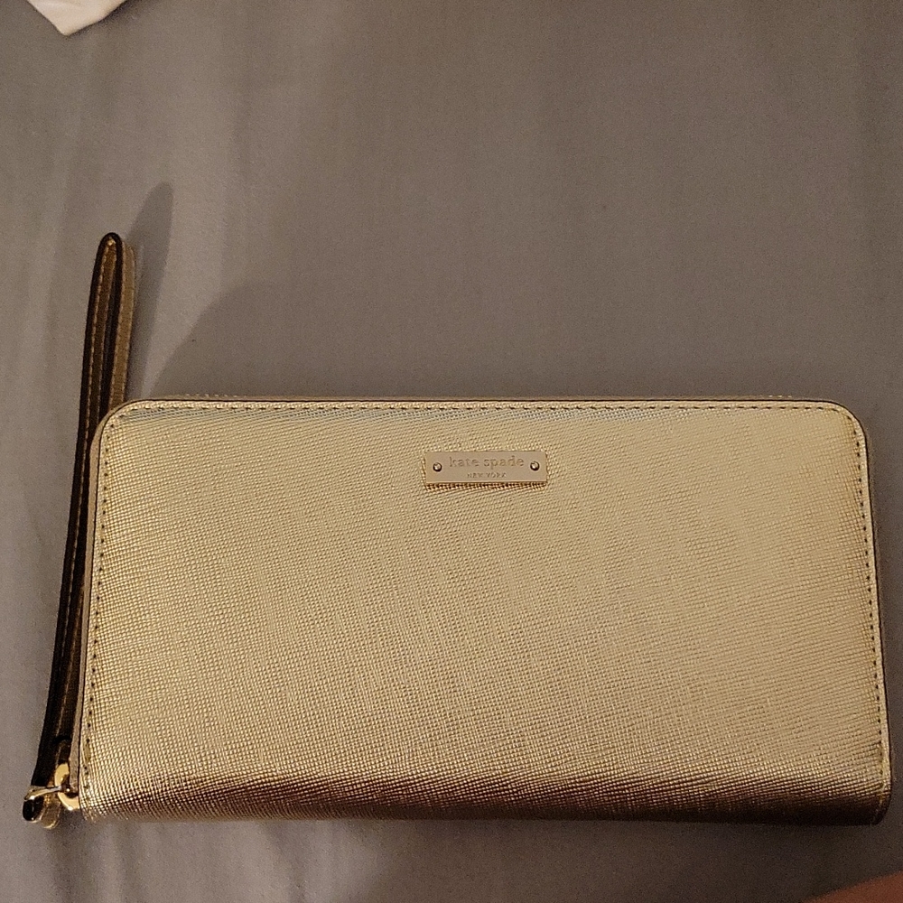 Kate Spade Zip Wristlet